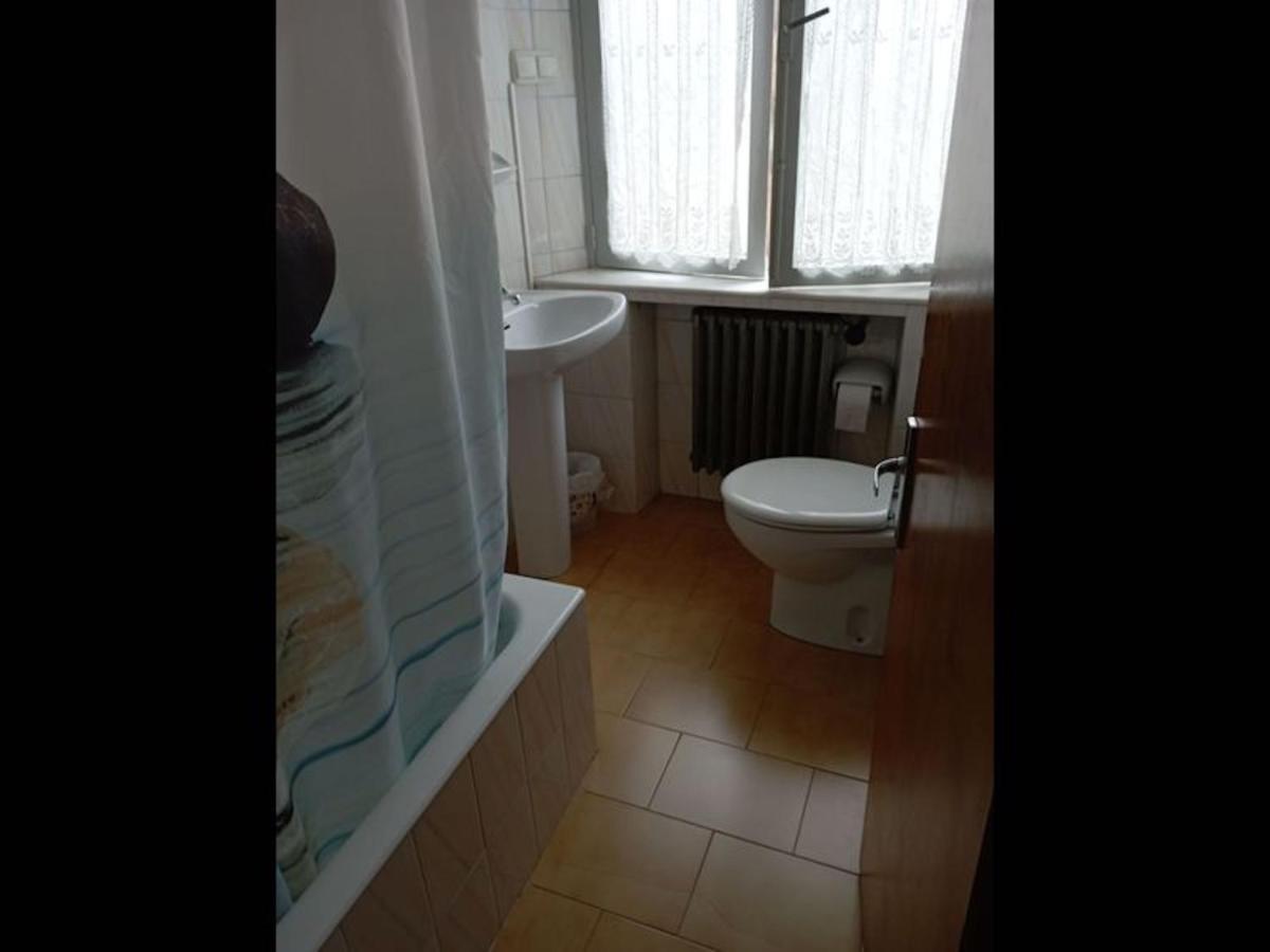 Room In Lodge - Double And Single Room - Pension Oria 2 Луарка Екстериор снимка