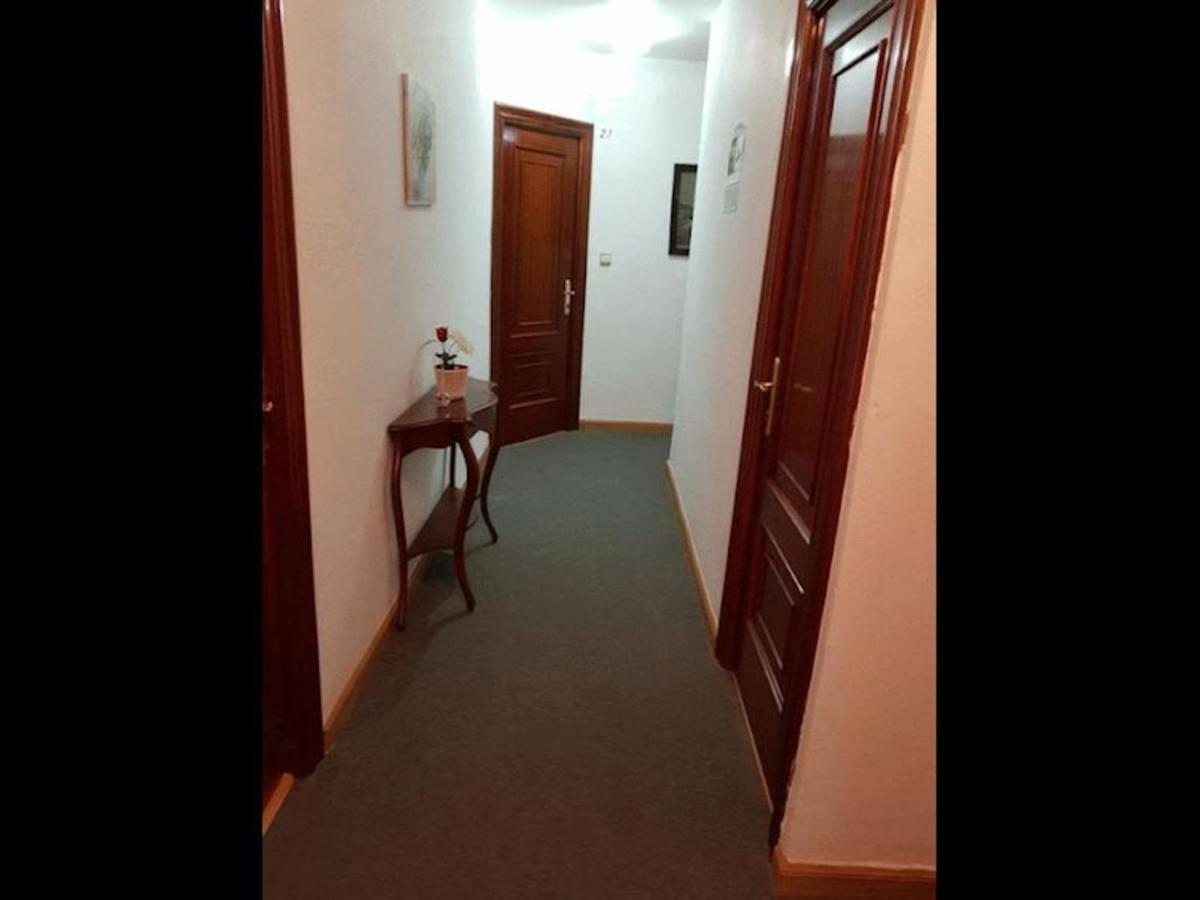 Room In Lodge - Double And Single Room - Pension Oria 2 Луарка Екстериор снимка