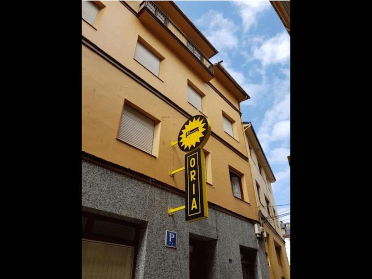 Room In Lodge - Double And Single Room - Pension Oria 2 Луарка Екстериор снимка
