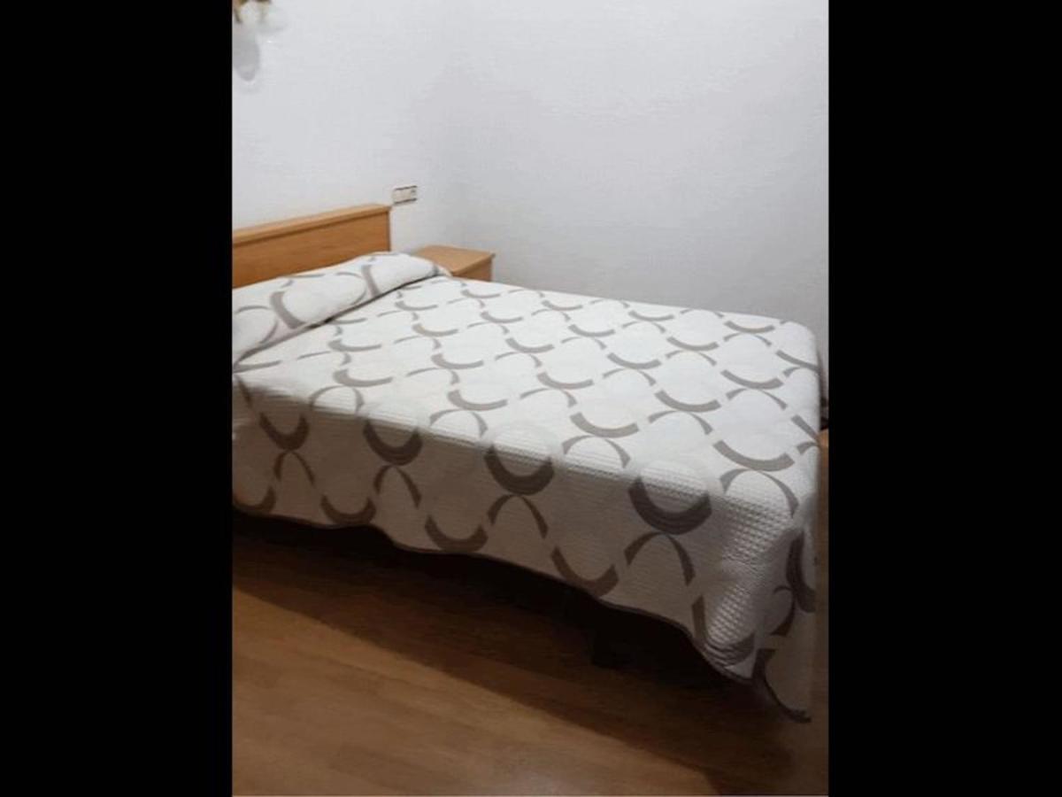 Room In Lodge - Double And Single Room - Pension Oria 2 Луарка Екстериор снимка
