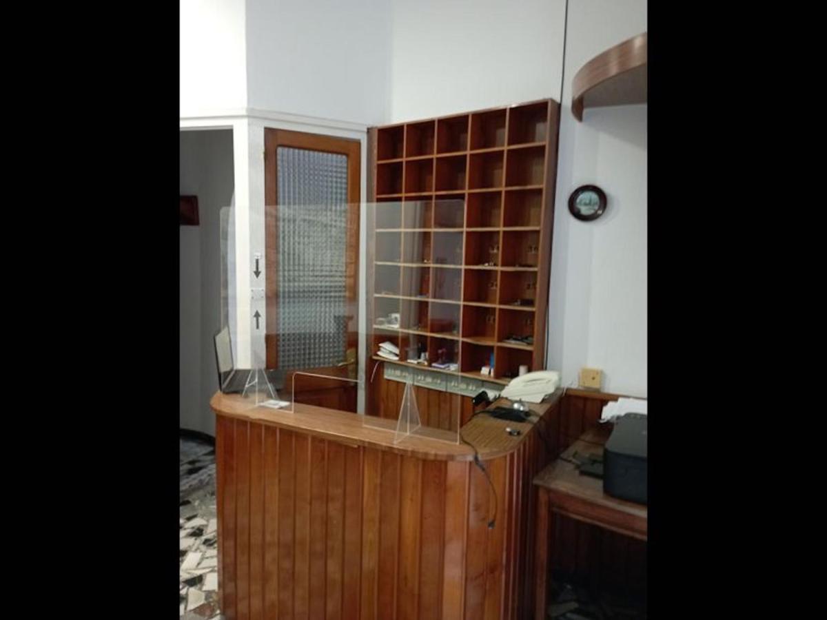 Room In Lodge - Double And Single Room - Pension Oria 2 Луарка Екстериор снимка